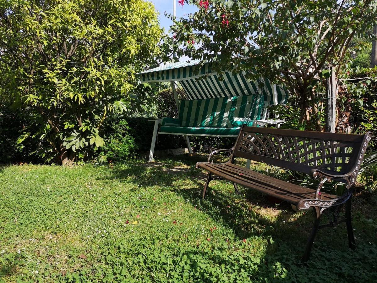 Parte Di Casa Con Giardino E Piscina Villa ปิเอตราซานตา ภายนอก รูปภาพ